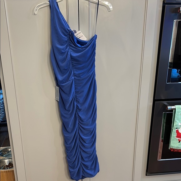 Elegant Blue One-Shoulder Dress - Picture 4 of 4